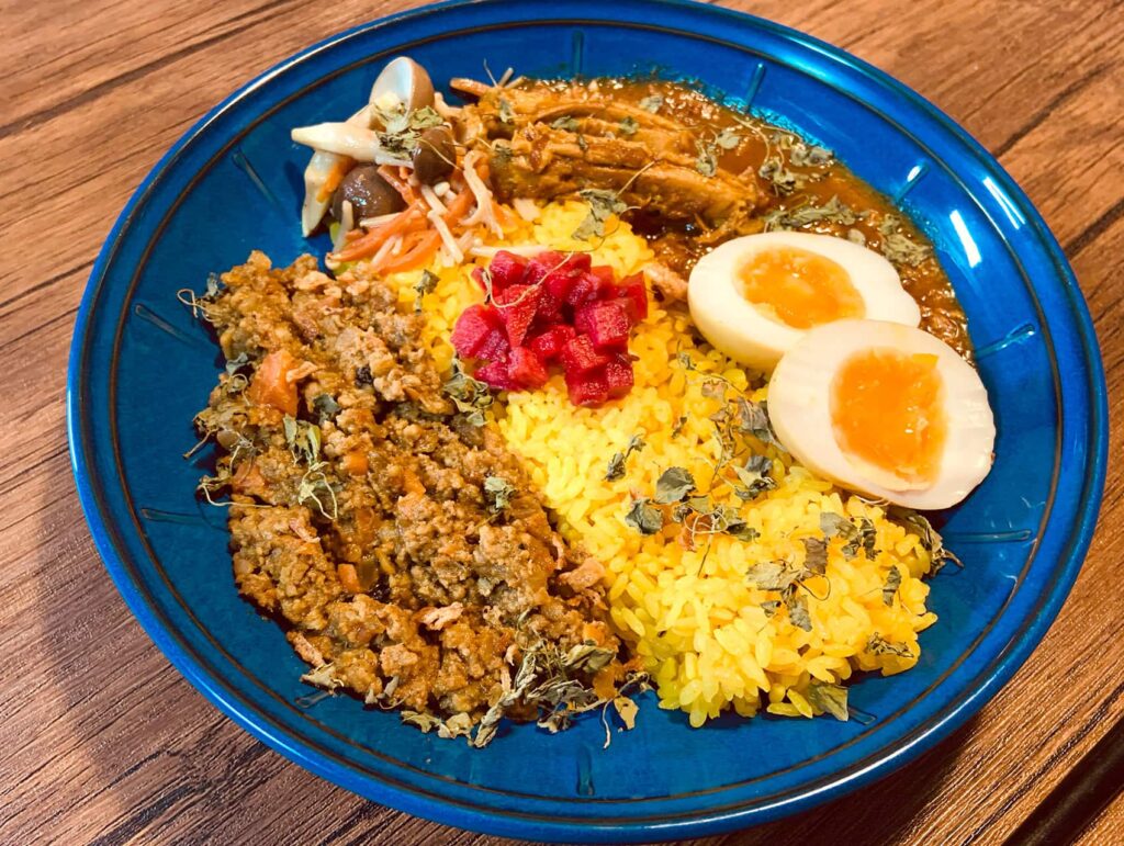 なぜカレーのシミはこんなにしつこいの?